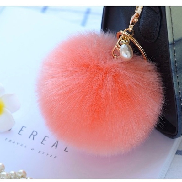 Big pompom w/ pearl keychain - KC003 Salmon - Picture 1 of 1